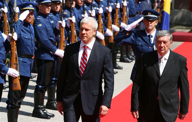 Boris Tadić s članovima Predsjedništva BiH u rezidenciji Konak