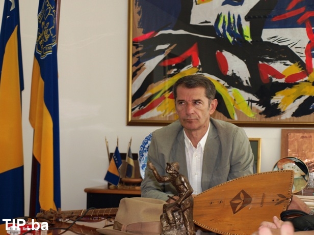 Rukopisi Dervi&scaron;a Su&scaron;ića predati Arhivu TK