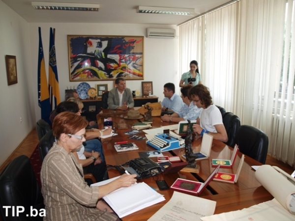 Rukopisi Dervi&scaron;a Su&scaron;ića predati Arhivu TK