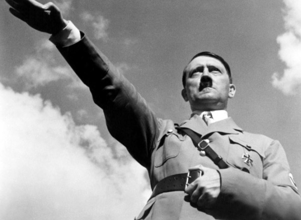 Hitler01