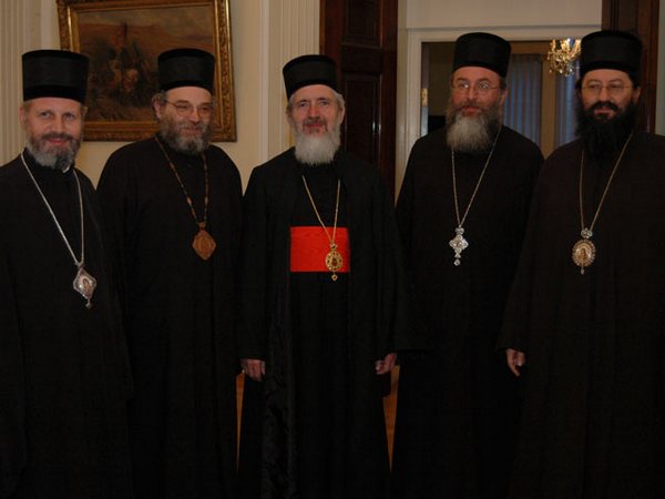 sveštenici sa