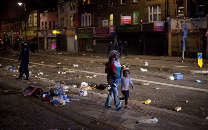 neredi u Londonu