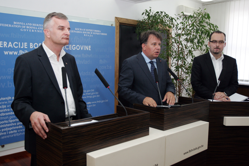 Poljoprivrednici iz FBiH pred zgradom federalne Vlade u Sarajevu