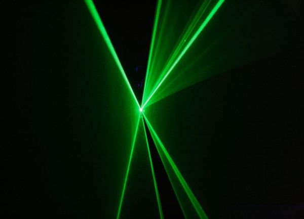 laser naslovna