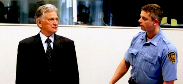 Momčilo Perišić; foto: Life.com