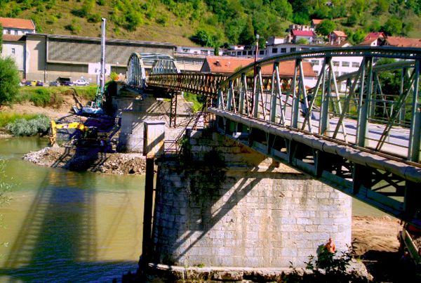 Drinski most na ulazu u Foču, izgrađen prije 113 godina u doba Austrougarske monarhije; foto: SRNA