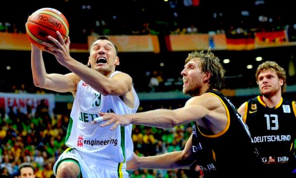Nijemcima je za prolaz trebala pobjeda s najmanje 11 koševa razlike; foto: Getty Images