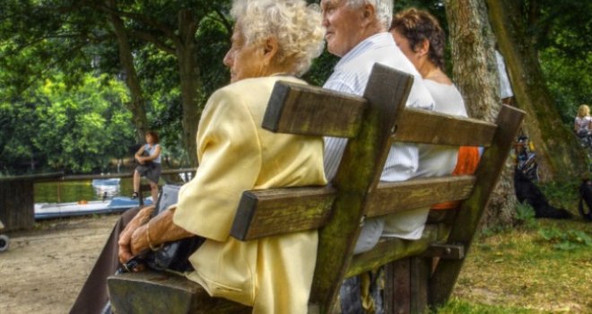 Lijepa vijest za penzionere: Poznato kada počinje isplata uvećanih aprilskih penzija u FBiH, stižu i zaostaci od januara 