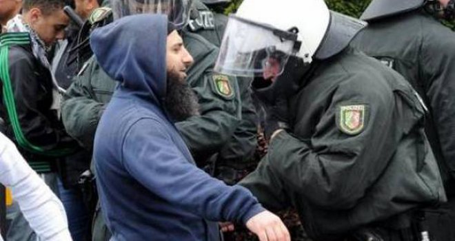 Crna Gora protjerala četvoricu vehabija, dvojica vraćena u BiH