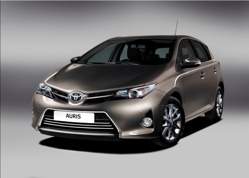 Toyota Auris 02