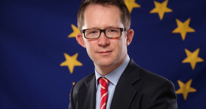 EU očekuje od javnih ličnosti da izjavama ne podižu tenzije!