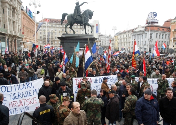 Protest protiv ćirilice, foto: Index.hr