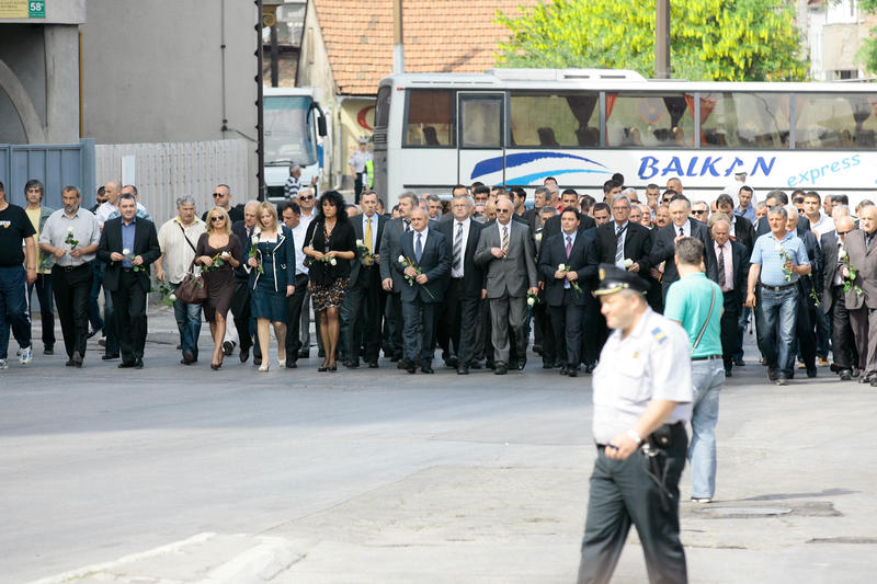 Polaganje cvijeća u bivšoj Dobrovoljačkoj ulici