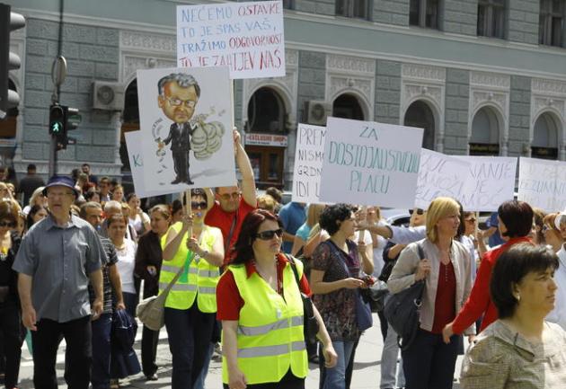 protesti prosvjetnih radnika ks1