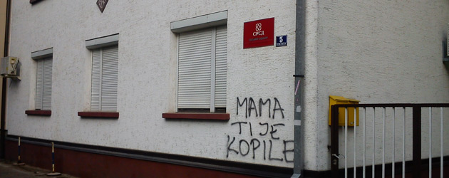 grafit posvećen Rajku Vasiću 'Mama ti je kopile'/ Foto: Frontal.ba