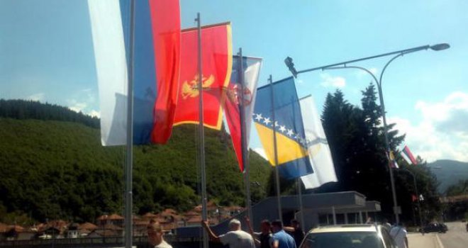 Pred RS-om 'vruća' zima, najavljuje se crnogorski scenario!