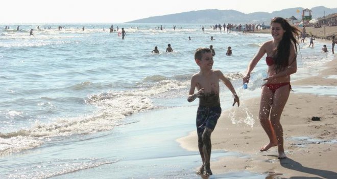 Upozorenje s Jadrana: Ako ljetujete u ovom gradu, nipošto nemojte koristiti vodu s česme, čak ni za pranje zuba!