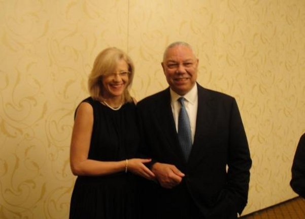 Corina Cretu i Colin Powell