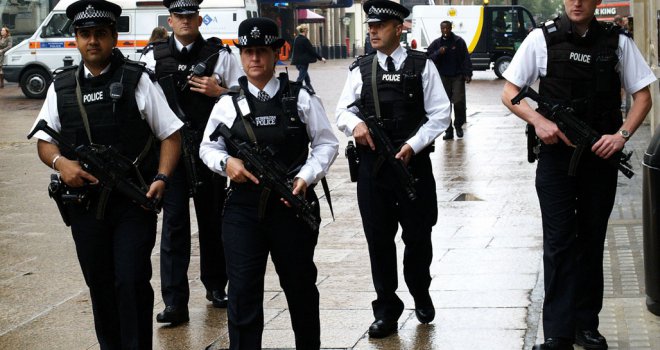 Spriječen teroristički napad na vojnu paradu u Londonu: Novinar upozorio policiju
