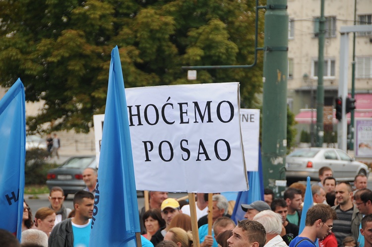 Protesti stranke Radom za boljitak