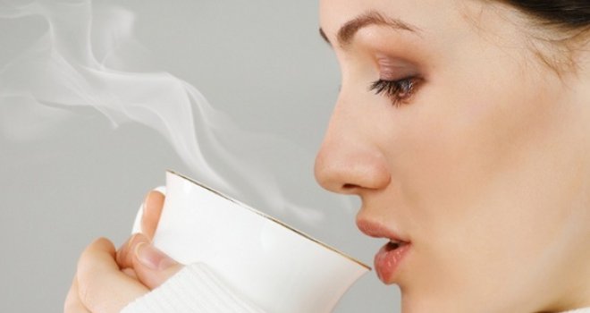 Ispijanje vrelog čaja povećava rizik od pojave raka jednjaka za pet puta