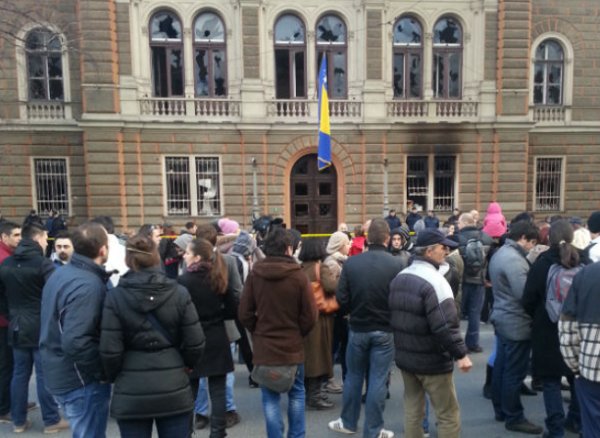 protesti ispred Predsjedništva BiH /Foto: Dnevnik.hr