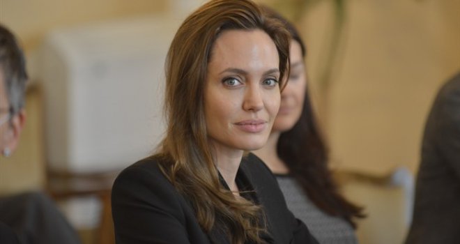 Angelina Jolie ulazi u politiku?