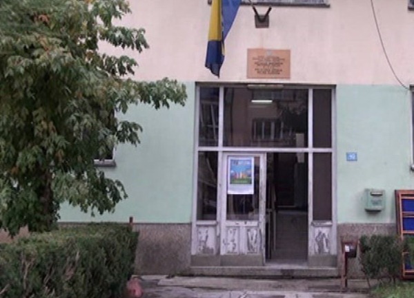 policija velika kladusa