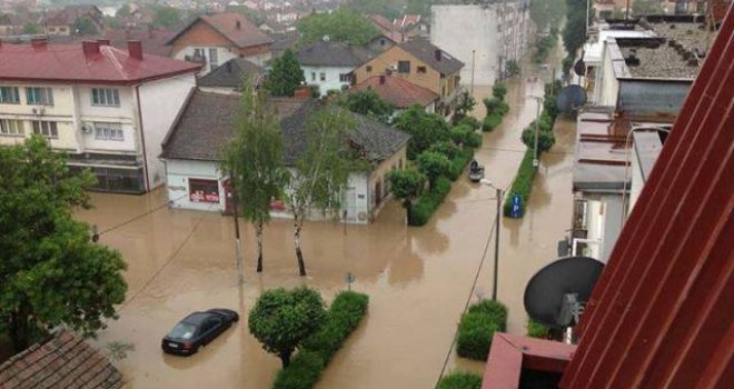 Ne damo regres, neka se novac za pomoć poplavljenim područjima nađe na drugi način!