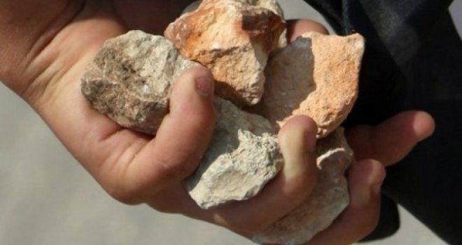 Pakistanku kamenovali do smrti članovi porodice jer se udala protiv njihove želje