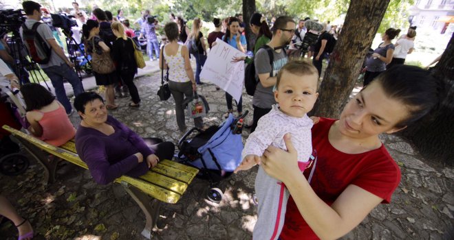 Protest porodilja u Sarajevu: Da li je luksuz imati dijete?