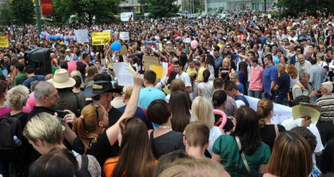  Studenti  na Univerzitetu u Sarajevu bi uskoro mogli plaćati školarinu i do 7.000 maraka!