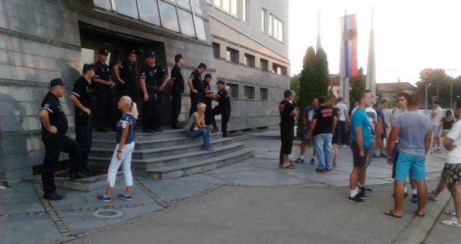 Žene u crnom napadnute u Valjevu: 'Mislili su da smo iz Bosne...'