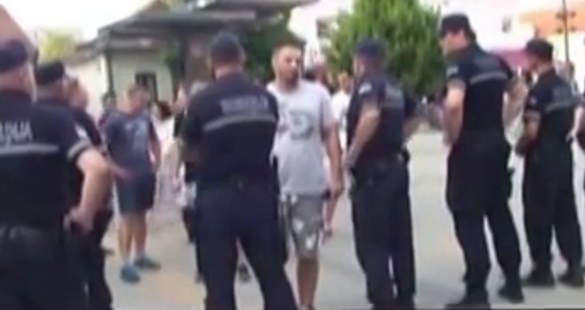 Divljački napad na Žene u crnom: Nasilnici u Valjevu ispraćeni aplauzom