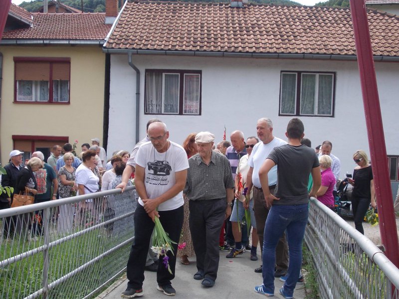 banjalucani-cvijece-za-srebrenicu