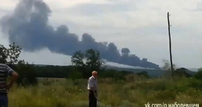 Pojavila se nova snimka stravičnog pada malezijskog aviona