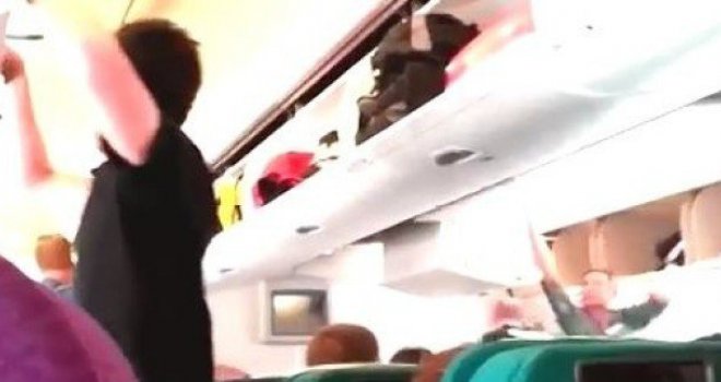 Tragičan let za Maleziju: Ovo je zadnji snimak iz aviona smrti