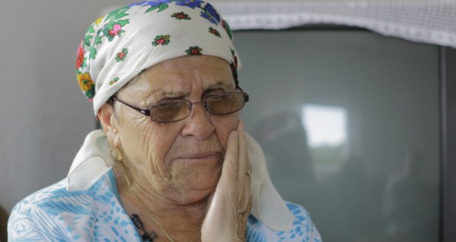 Suze majke Have uoči dženaze šestorici sinova i suprugu: Dočekala sam dan da ih ukopam