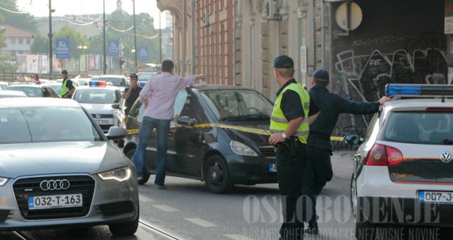Prijetio djevojci, razoružao policiju, ukrao dva auta, pa ranjen u razmjeni vatre!