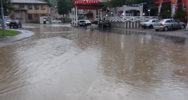 Vodotoci u porastu: U Kladnju proglašeno stanje prirodne nesreće