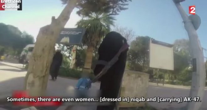 Ovako izgleda život pod kontrolom Islamske države: I žene naoružane 'kalašnjikovima'