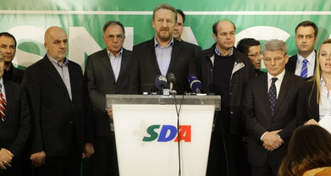 Predsjedništvo SDA prihvatilo sporazum SDA, DF i Saveza za promjene