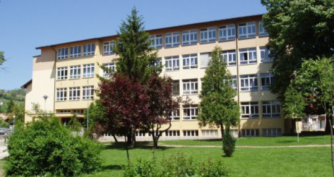 Gračanica: Učenik svom kolegi polomio kosti lica 