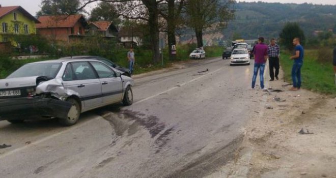 Pet osoba povrijeđeno u lančanom sudaru, među njima i dvogodišnje dijete