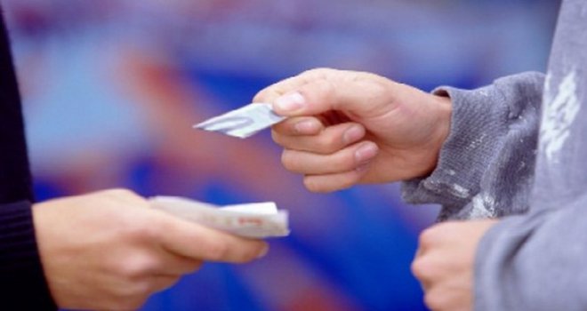 Sarajevska policija uhapsila srednjoškolca: Drogu dilao na odmorima i poslije nastave