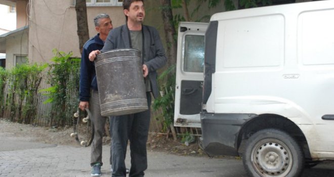 Ono što politika nije mogla: Ljubav prema psima ujedinila Srbina i Albanca na Kosovu