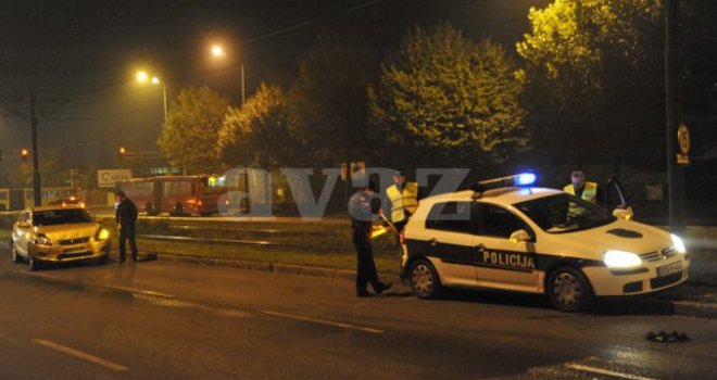 Zabio se u službeno auto policije koja je vršila uviđaj