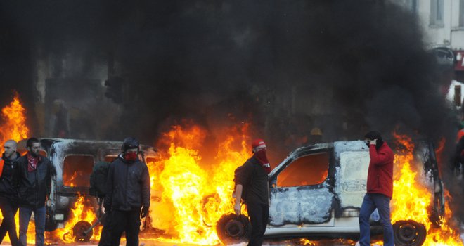 Haos u Briselu: Masovni protesti protiv mjera štednje prerasli u žestoki ulični rat