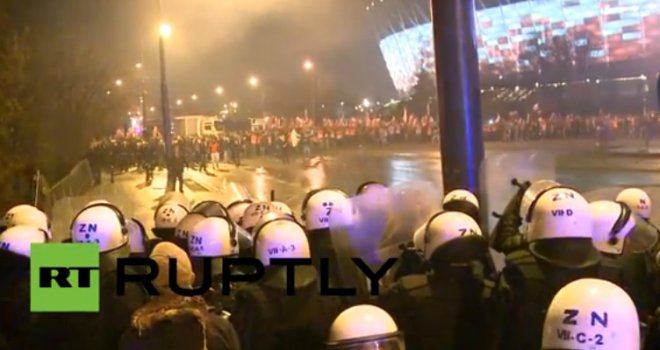 Haos u Varšavi: U sukobima radikalnih nacionalista i policije povrijeđeno 47, uhapšeno skoro 300 ljudi!