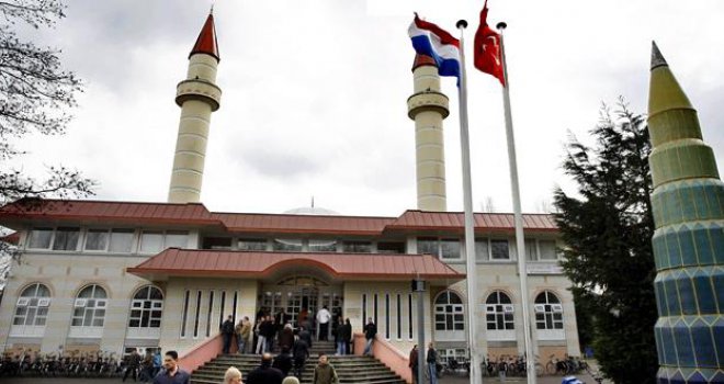 Desničari traže da se Holandija 'očisti od džamija'